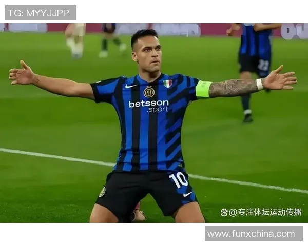 2025年中欧足球球星最新排名揭晓 各大顶尖球员表现分析 2025年中欧足球球星最新排名揭晓 各大顶尖球员表现分析