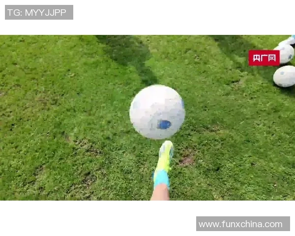 从球场到荧幕揭秘足球球星第一视角体验挑战