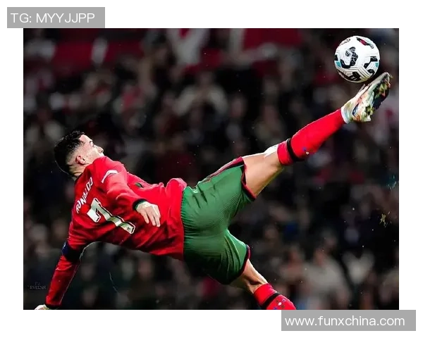 全球足坛十大传奇球星全解析：他们如何改变足球历史的面貌