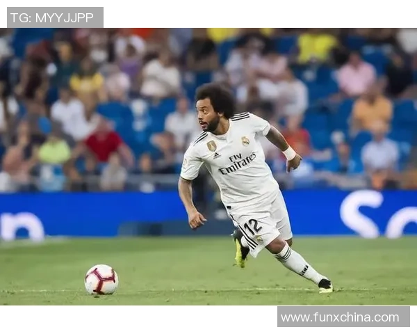 南美足球最具魅力球星盘点 球技与风采兼备的足球巨星们 南美足球最具魅力球星盘点 球技与风采兼备的足球巨星们